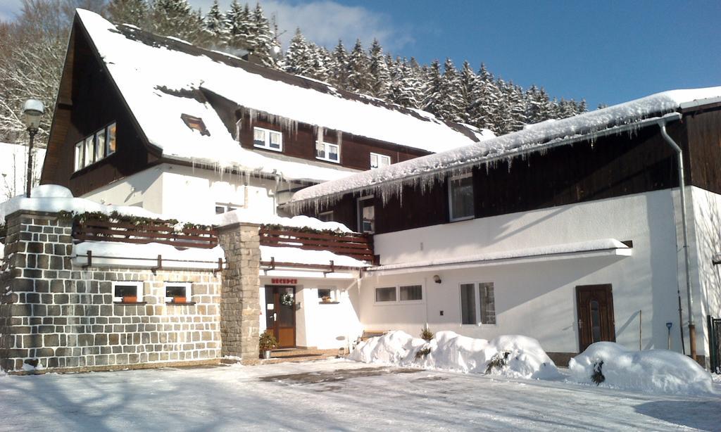 Penzion Bobesova Bouda Železná Ruda Exterior foto